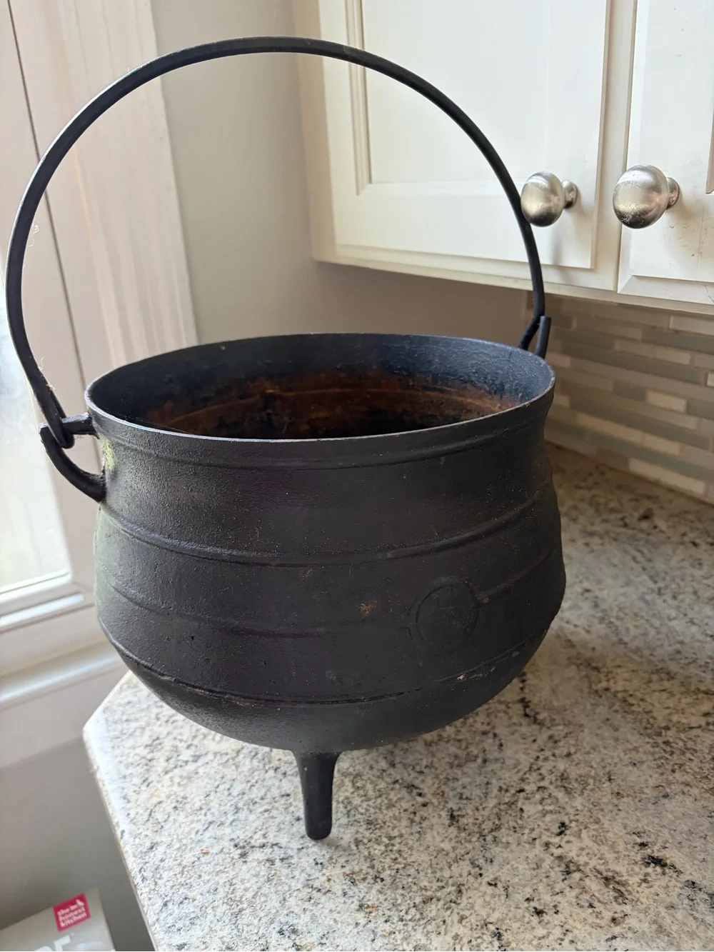 Swain Black Cast Iron Pot Cauldron large forged in England